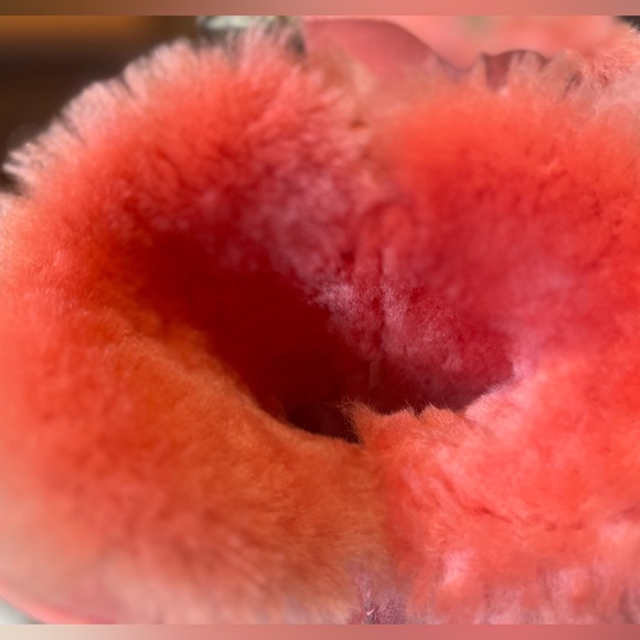 UGG Bailey Button Kimono Flower - Size 5 - Picture 5 of 8